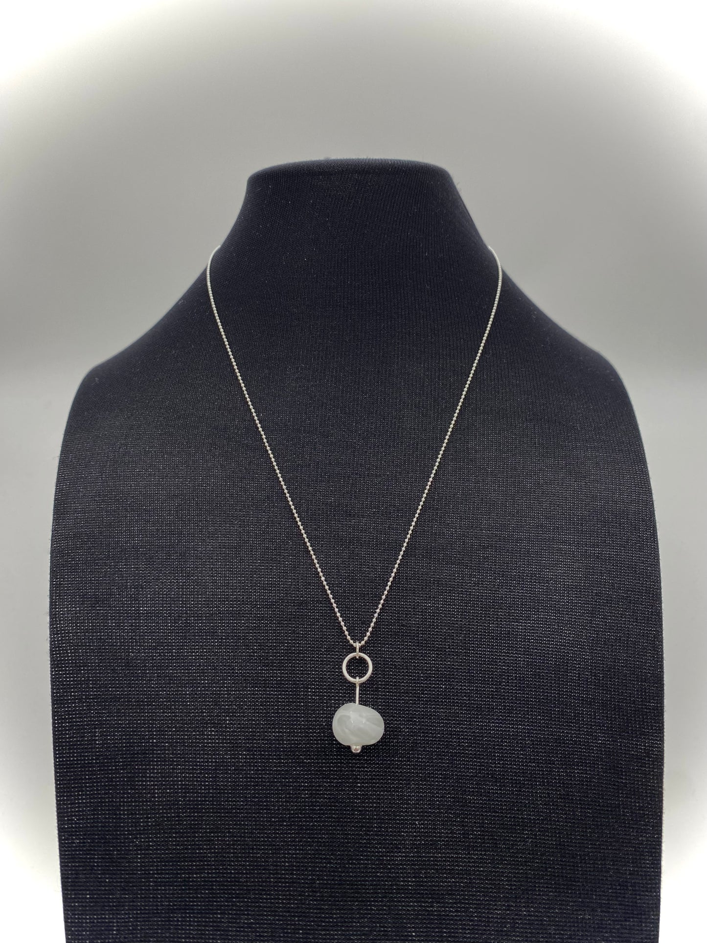 Hängsmycke 925 silver och lampworkpärla.