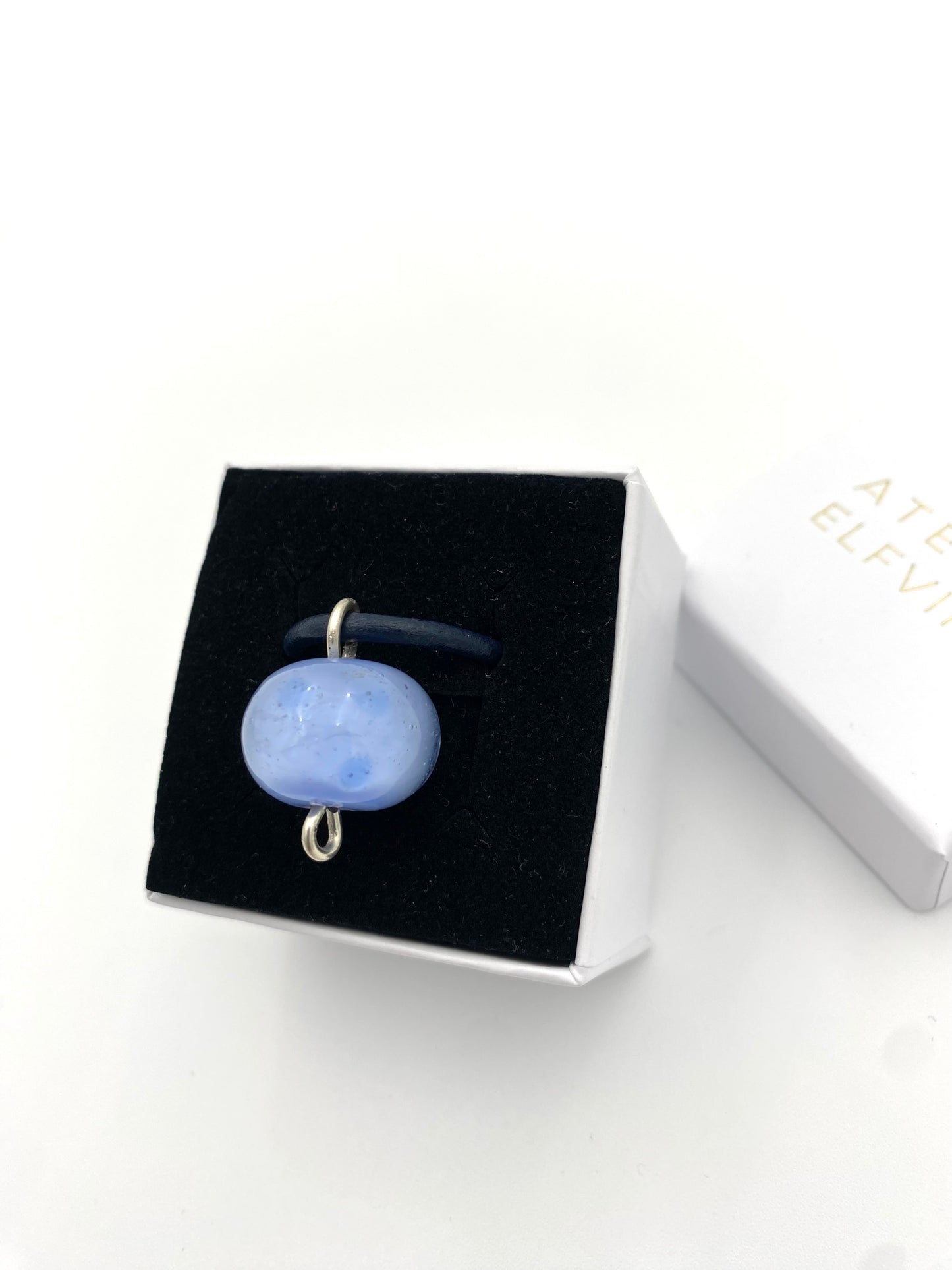 Hängsmycke 925 silver och lampworkpärla.