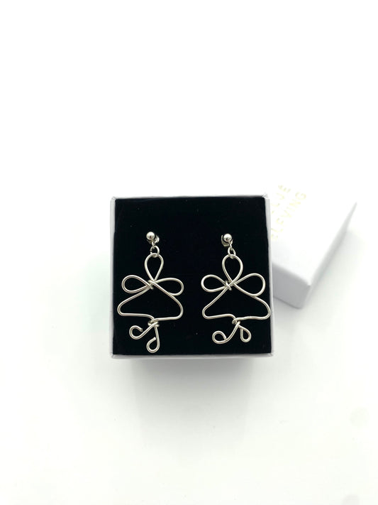 Örhängen änglar i 925 silvertråd.