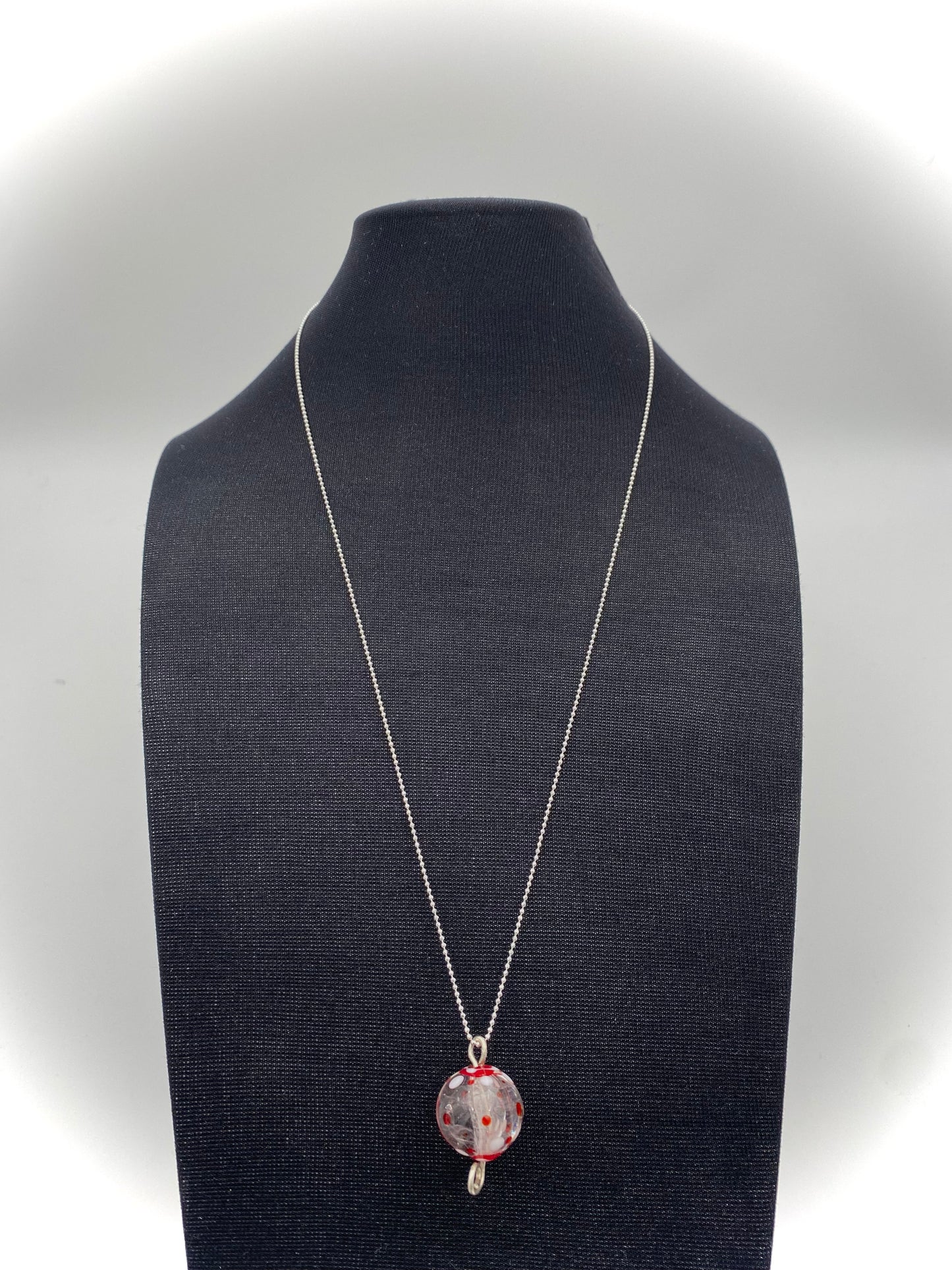 Hängsmycke 925 silver och lampworkpärla.