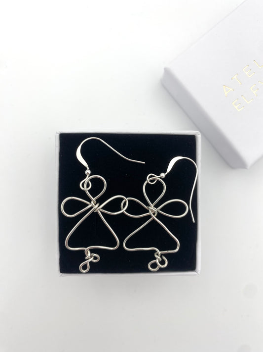 Örhängen änglar i 925 silvertråd.