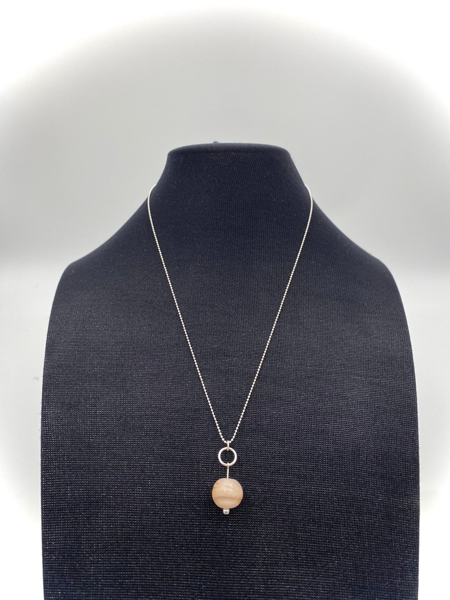 Hängsmycke 925 silver och lampworkpärla.