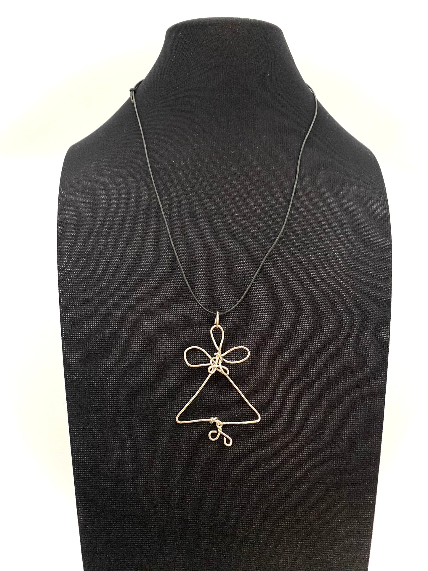 Ängel hängsmycke i 925 silvertråd.