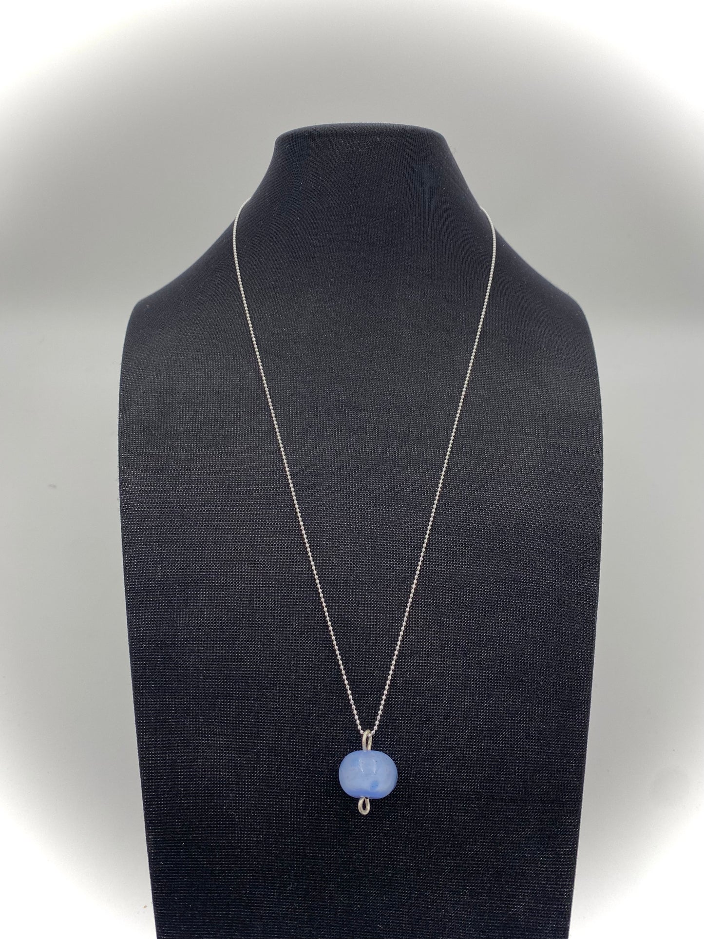 Hängsmycke 925 silver och lampworkpärla.