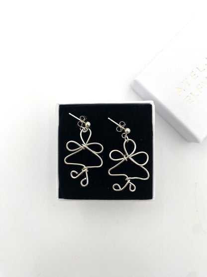 Örhängen änglar i 925 silvertråd.