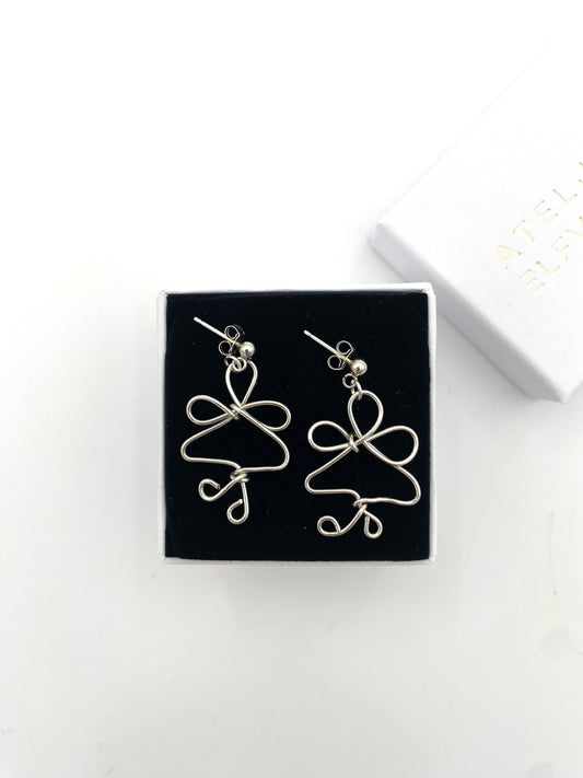 Örhängen änglar i 925 silvertråd.