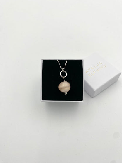 Hängsmycke 925 silver och lampworkpärla.