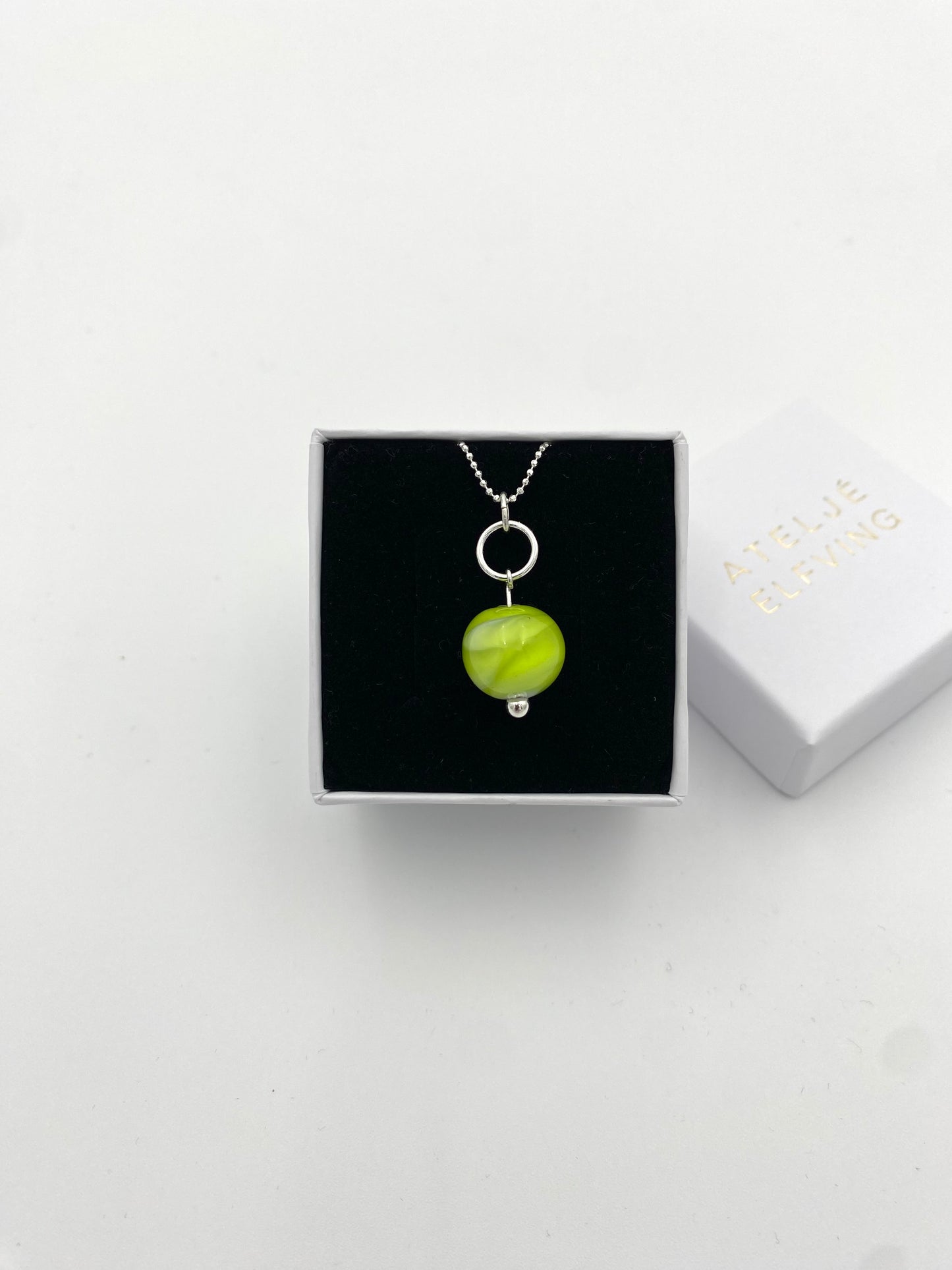 Hängsmycke 925 silver och lampworkpärla.