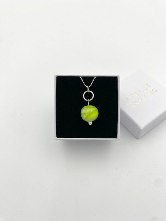 Hängsmycke 925 silver och lampworkpärla.