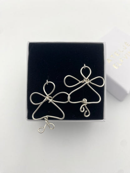 Örhängen änglar i 925 silvertråd.