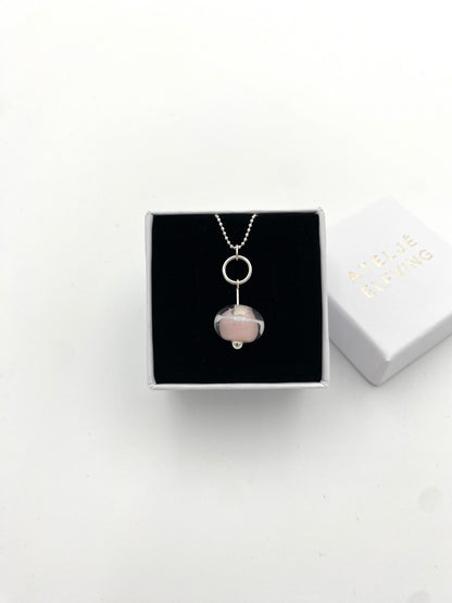 Hängsmycke 925 silver och lamworkpärla.