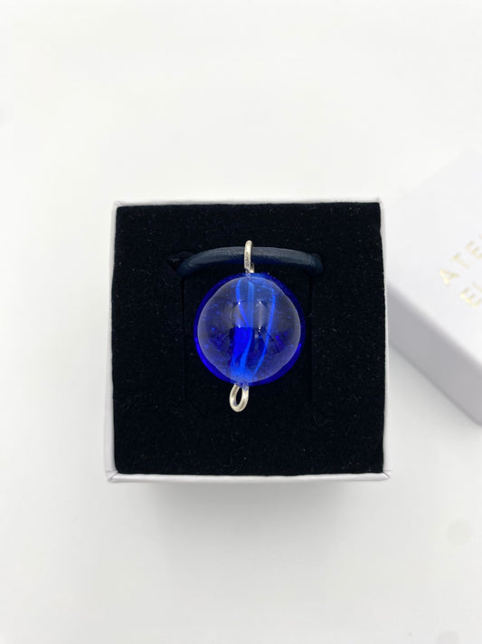 Halsband silver och lampworkpärla.