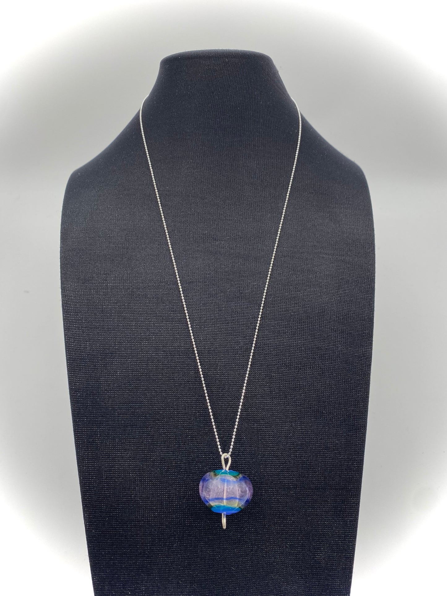 Hängsmycke 925 silver och lampworkpärla.