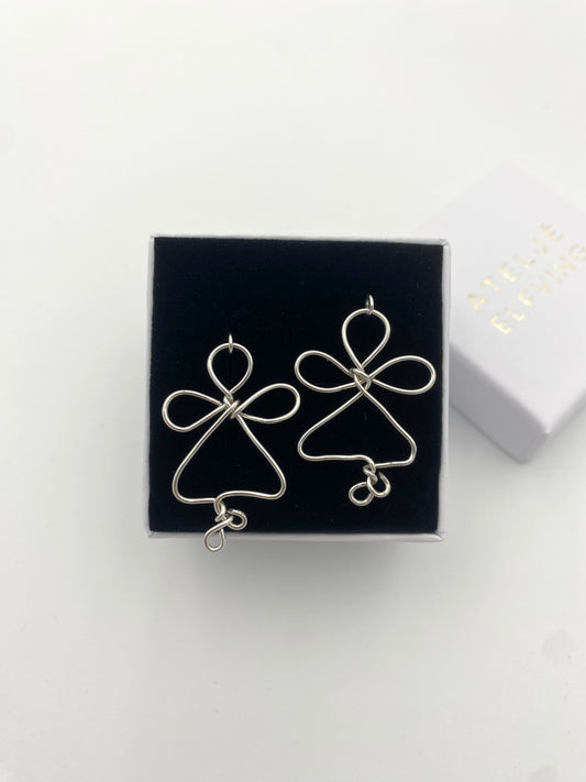 Örhängen änglar i 925 silvertråd.