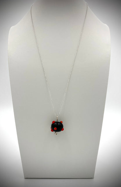 Hängsmycke 925 silver och lampworkpärla.