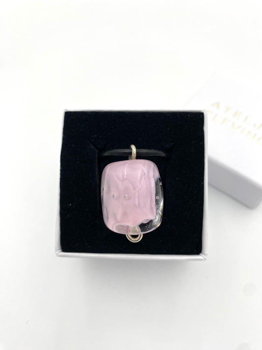 Halsband silver och lampworkpärla.