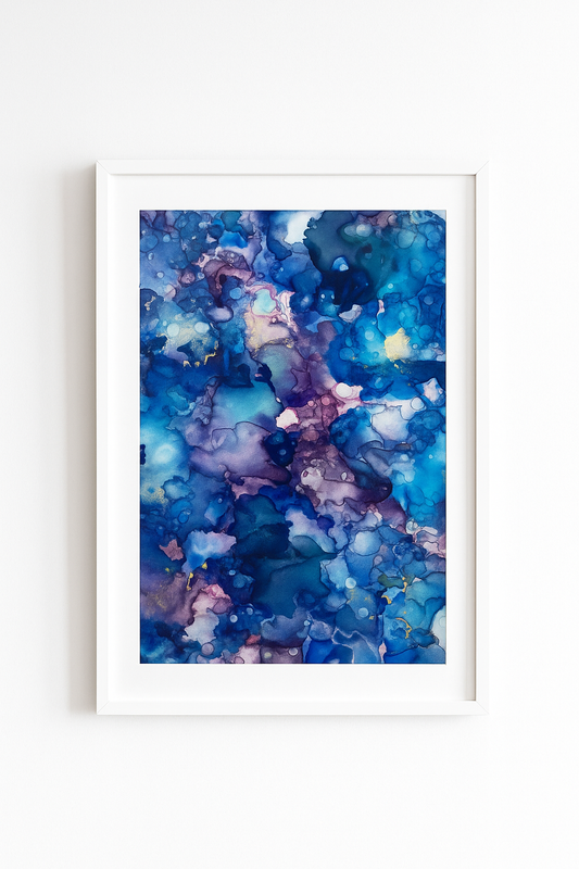 Tavla i alkoholbläck. Vit djup ram 23x18 cm. Målningen med passepartout 14x10 cm.